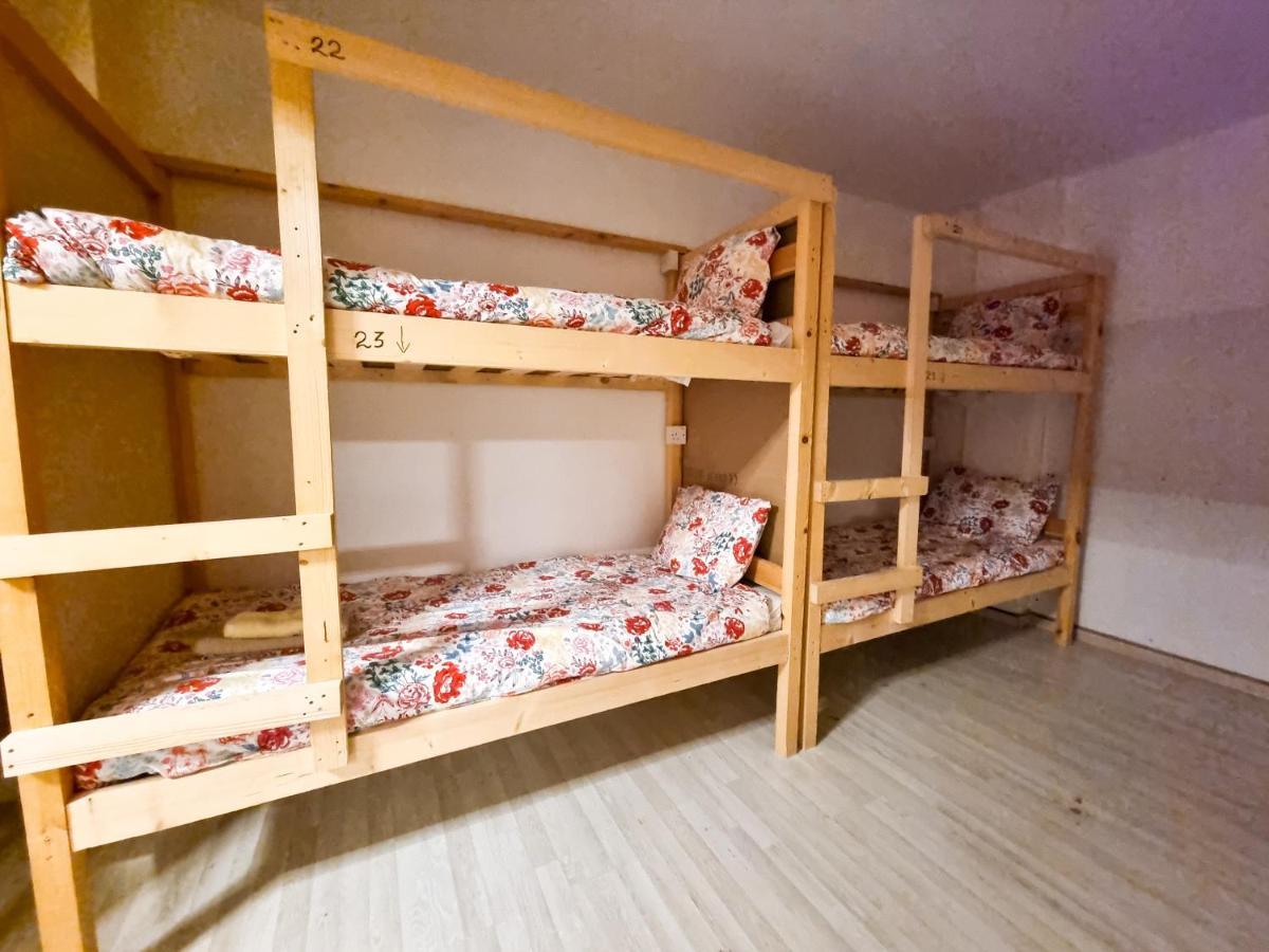 לרנקה Unique City Hostel 100 Meters From Beach מראה חיצוני תמונה