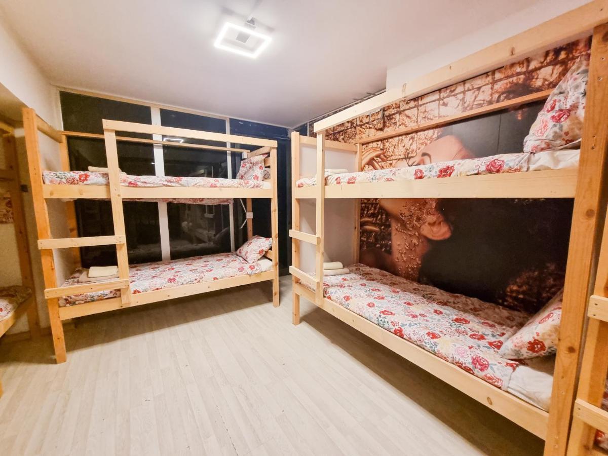 לרנקה Unique City Hostel 100 Meters From Beach מראה חיצוני תמונה