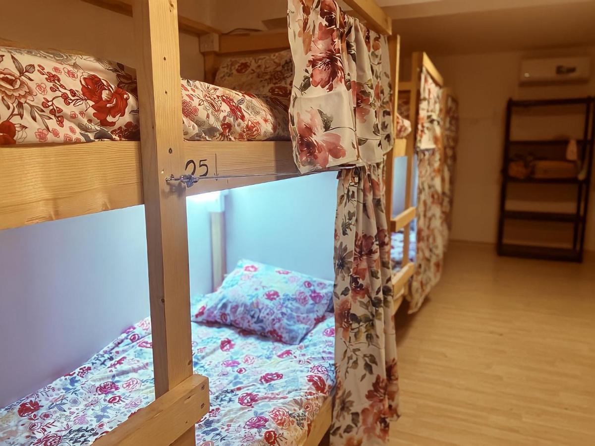 לרנקה Unique City Hostel 100 Meters From Beach מראה חיצוני תמונה
